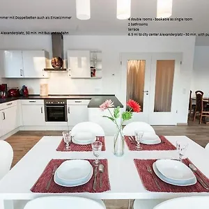 Niederschönhausen Apartment