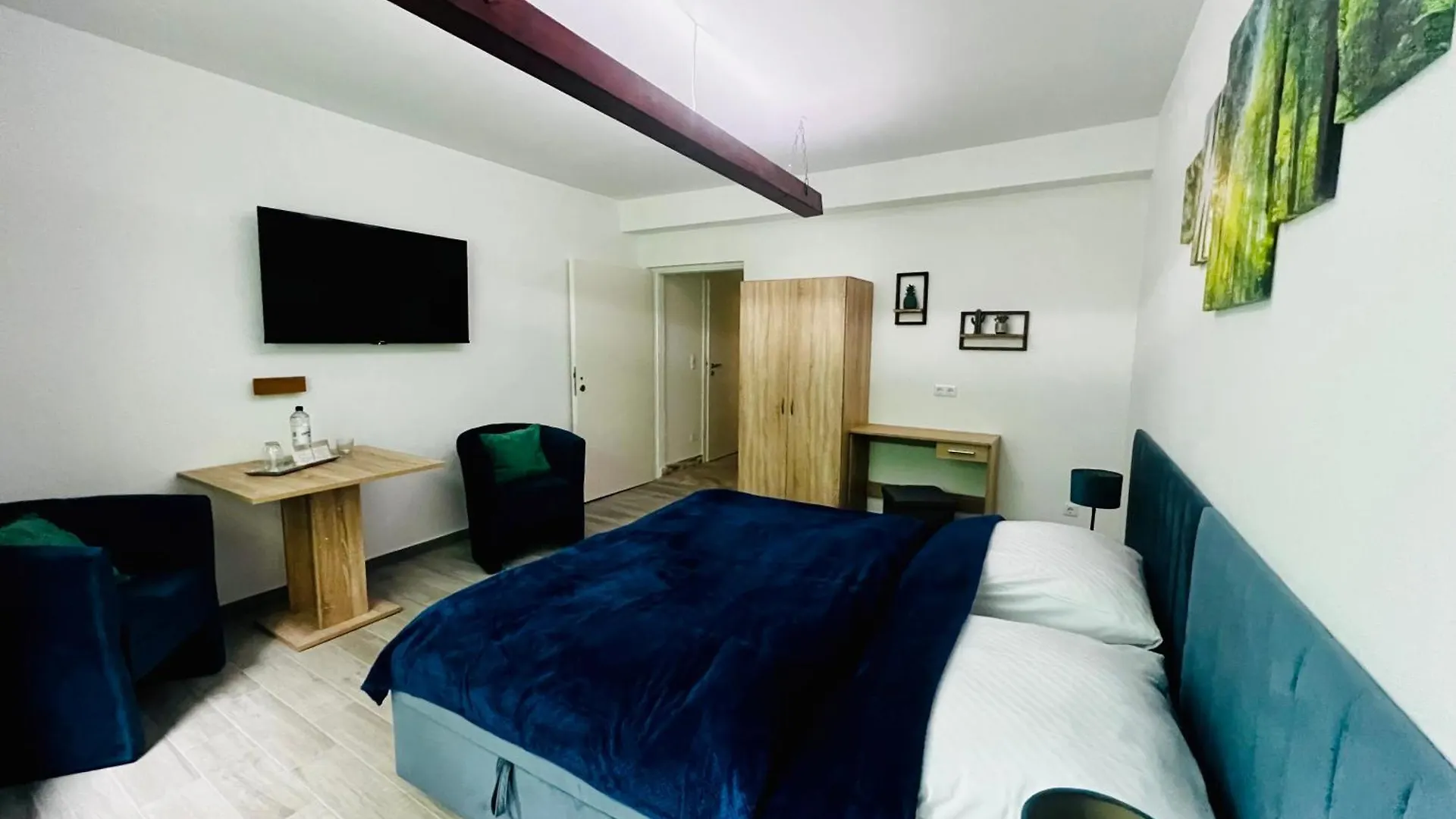 Holi Day Spa 2-Bett Zimmer App 4 Berlin